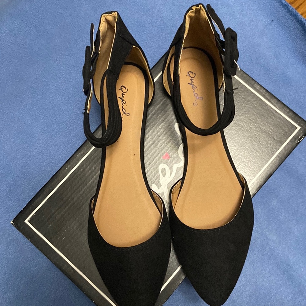 Brand new in box dress flats